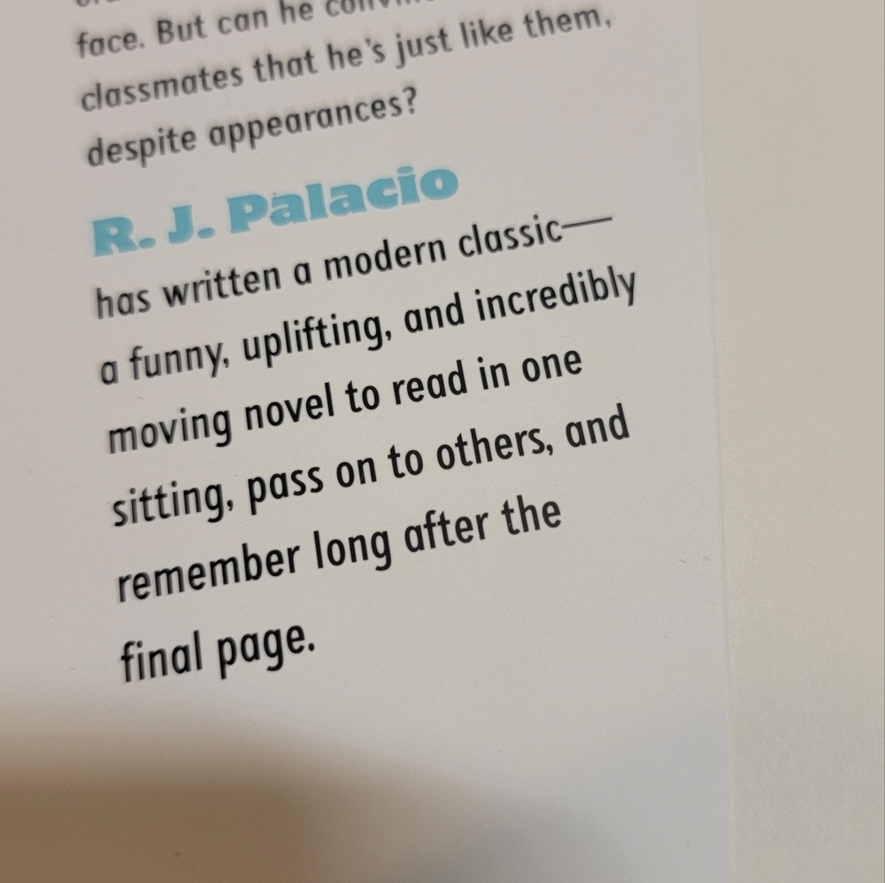 Book entitled: Wonder by R.J. Palacio Hardcover - Picture 4 of 5